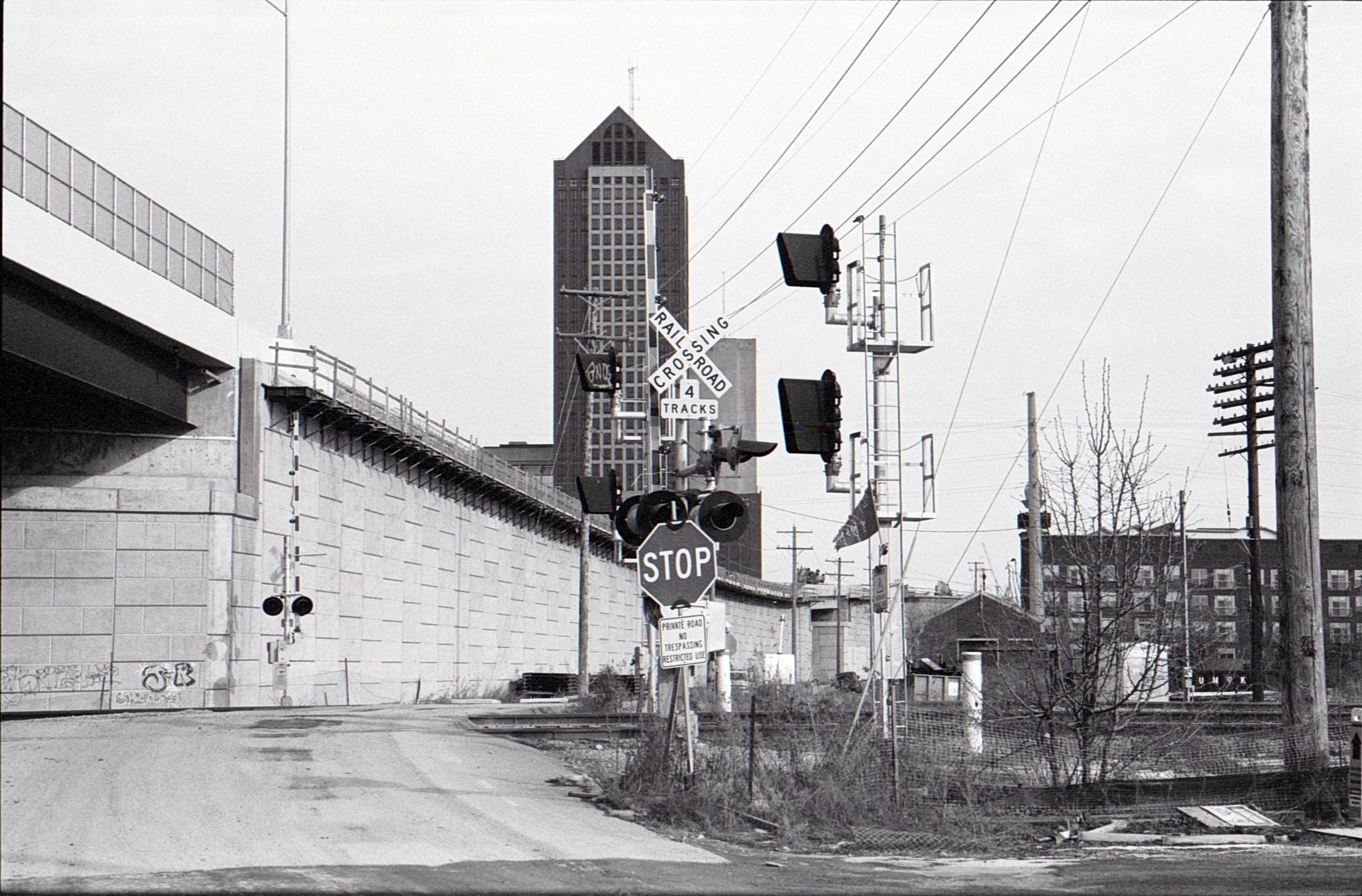 Kodak Tri-X 400 at ISO 1600, Minolta SRT 201
